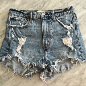 Abercrombie & Fitch High Rise Mom Short size 28 (6) Exc. Condition!